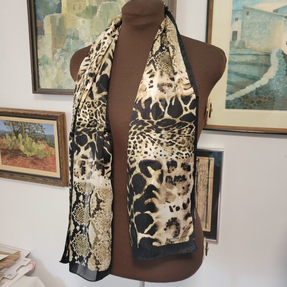 Adrienne Landau Python Print rectangular Scarf - Picture 2 of 3